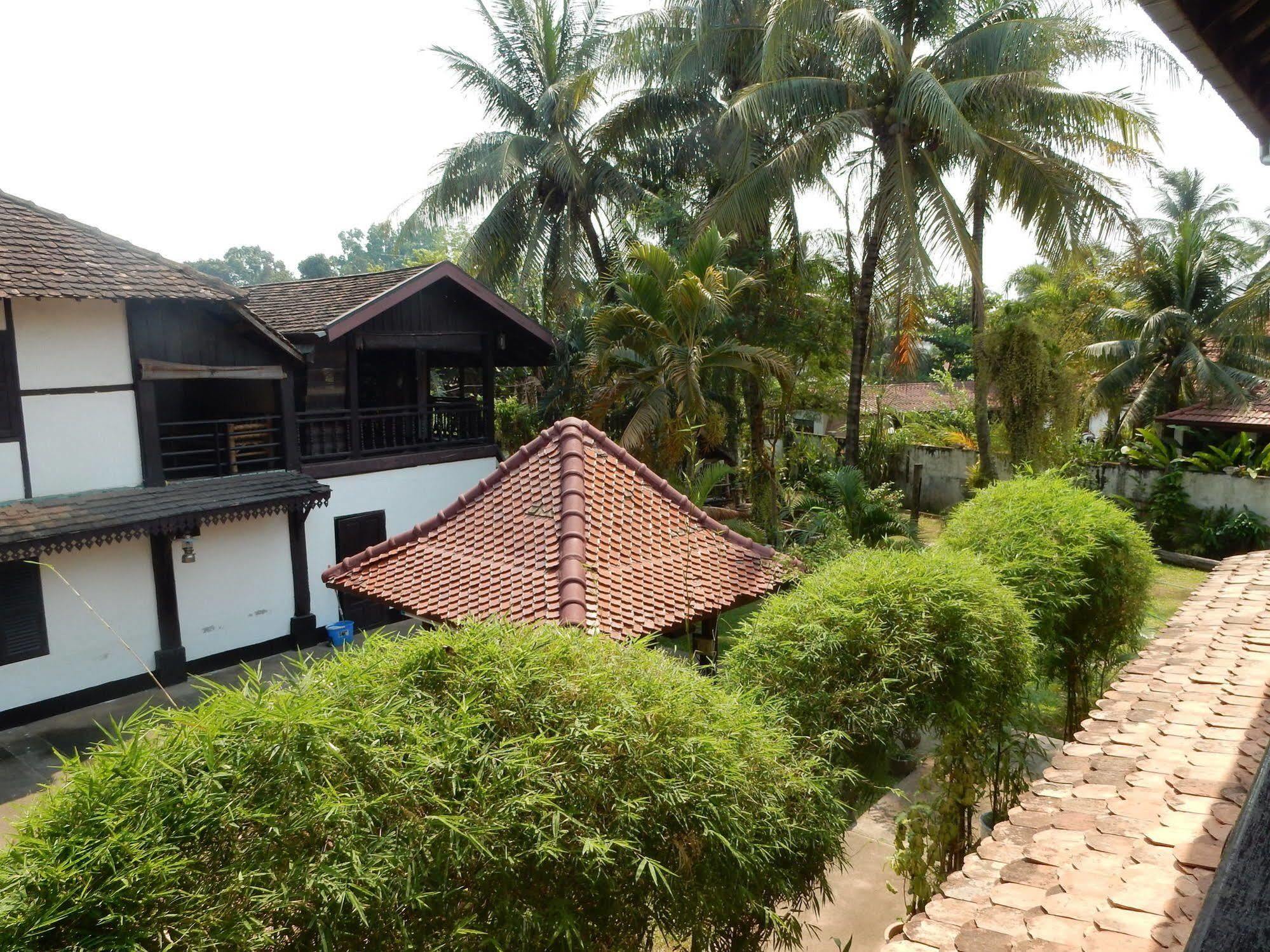 Villa Lao Vientiane Exterior photo
